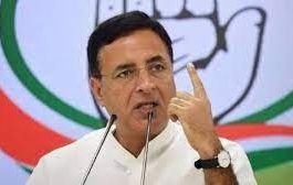 ರೂಪಾಯಿ ಮೌಲ್ಯ ಕುಸಿದ್ರೆ ಪ್ರಧಾನಿ ವರ್ಚಸ್ಸು ಕುಸಿದಂತೆ- ರಣದೀಪ್ ಸಿಂಗ್ ಸುರ್ಜೇವಾಲ ಕಿಡಿ