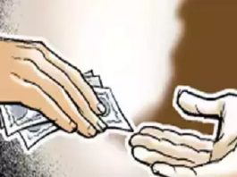 4 ಲಕ್ಷ ರೂ. ಲಂಚ ಸ್ವೀಕರಿಸುವಾಗ ಲೋಕಾಯುಕ್ತ ಬಲೆಗೆ ಬಿದ್ದ ಇನ್ಸ್ ಪೆಕ್ಟರ್