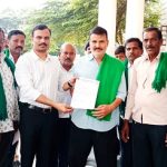 ಜಿಲ್ಲೆಯ ಕೆರೆಗಳ ಅಭಿವೃದ್ದಿಗೆ ಅನುದಾನ, ಕಬ್ಬಿಗೆ ಹೆಚ್ಚುವರಿ ದರ ನಿಗದಿಗೆ ಒತ್ತಾಯ: ಡಿಸಿಗೆ ಮನವಿ