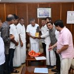 ಕೇರಳ ಸಿಎಂ ಭೇಟಿ: ಕಾಸರಗೋಡು ಕನ್ನಡಿಗರ ಸಮಸ್ಯೆ ಶೀಘ್ರ ಪರಿಹಾರಕ್ಕೆ ಮನವಿ