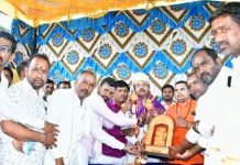 ಬಿಸಿಲು ಮಾರಮ್ಮ ದೇಗುಲದ ಕಳಸ ಗೋಪುರ ಉದ್ಘಾಟಿಸಿದ MLC ಯತಿಂದ್ರ ಸಿದ್ದರಾಮಯ್ಯ