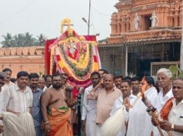 ಪ್ರಸನ್ನ ನಂಜುಂಡೇಶ್ವರ ರಥೋತ್ಸವ, ವಿಶೇಷ ಪೂಜೆ: ಹರಿದು ಬಂದ ಭಕ್ತ ಸಾಗರ