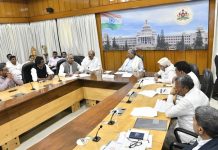 ಎಲ್ಲಾ ಕಾಮಗಾರಿಗಳನ್ನು ನಿಗದಿತ ಅವಧಿಯೊಳಗೆ ಪೂರ್ಣಗೊಳಿಸಿ- ಸಿಎಂ ಸಿದ್ದರಾಮಯ್ಯ ಸೂಚನೆ