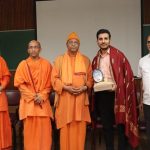 ವೈದ್ಯ ಪ್ರವೇಶ ಪರೀಕ್ಷೆಯಲ್ಲಿ ದೇಶಕ್ಕೆ ಪ್ರಥಮ ಸ್ಥಾನ ಪಡೆದ ಡಾ.ರವೀಶ್ ರನ್ನು ಸನ್ಮಾನಿಸಿದ ಶ್ರೀರಾಮಕೃಷ್ಣ ವಿದ್ಯಾಶಾಲೆ.