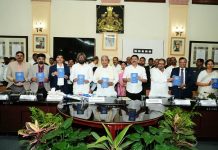 ಜಾತ್ಯಾತೀತವಾಗಿ ಕಾರ್ಯ ನಿರ್ವಹಿಸಿದ್ರೆ ಮಾತ್ರ ಸಮ ಸಮಾಜ ನಿರ್ಮಾಣ ಸಾಧ್ಯ- ಸಿಎಂ ಸಿದ್ದರಾಮಯ್ಯ ಕಿವಿಮಾತು