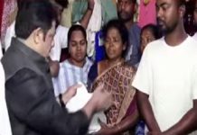 ಮೃತ ‘ಕೈ’ ಕಾರ್ಯಕರ್ತನ ಕುಟುಂಬಕ್ಕೆ 25 ಲಕ್ಷ ರೂ. ಪರಿಹಾರ ಕೊಟ್ಟು ಧೈರ್ಯ ತುಂಬಿದ ಸಚಿವ ಜಮೀರ್