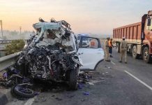 ಬೈಕ್, ಕ್ಯಾಂಟರ್ ಲಾರಿಗೆ ಕಾರು ಡಿಕ್ಕಿ: ಭೀಕರ ಅಪಘಾತದಲ್ಲಿ 7 ಮಂದಿ ಸಾವು