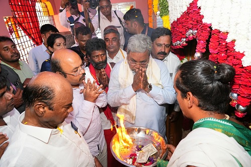 ಜನರ ಆಶೀರ್ವಾದವಿದ್ದರೆ ಮಾತ್ರ ಮುಖ್ಯಮಂತ್ರಿಯಾಗಲು ಸಾಧ್ಯ- ಸಿಎಂ ಸಿದ್ದರಾಮಯ್ಯ