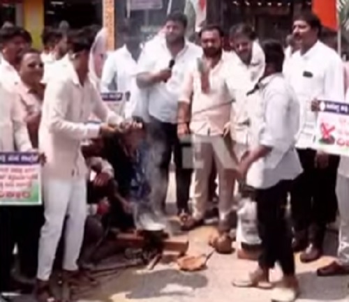 LPG ಸಿಲಿಂಡರ್ ಕೊರತೆ: ಕೇಂದ್ರದ ವಿರುದ್ದ ಯೂಥ್ ಕಾಂಗ್ರೆಸ್ ವಿಭಿನ್ನ ಪ್ರತಿಭಟನೆ