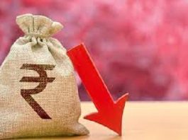 ಡಾಲರ್ ಎದುರು ಐತಿಹಾಸಿಕ ಕುಸಿತ ಕಂಡ ರೂಪಾಯಿ ಮೌಲ್ಯ