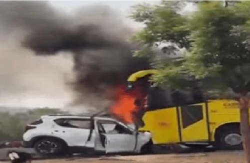 ಕಾರು ಮತ್ತು ಖಾಸಗಿ ಬಸ್ ನಡುವೆ ಭೀಕರ ಅಪಘಾತ: 6 ಮಂದಿ ಸಜೀವ ದಹನ