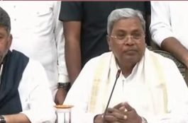 ಹಳ್ಳಿಗಾಡಿನಿಂದ ಬಂದು ಸಿಎಂ ಆದೆ: ಮಾತನಾಡುತ್ತಲೇ ಸಿದ್ದರಾಮಯ್ಯ ಭಾವುಕ