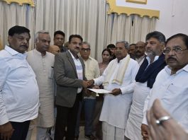 ಹೈಕಮಾಂಡ್ ಸೂಚನೆಯಂತೆ ನಾನು ಸಿಎಂ ಸ್ಥಾನಕ್ಕೆ ರಾಜೀನಾಮೆ ನೀಡಿದ್ದೇನೆ- ಸಿದ್ದರಾಮಯ್ಯ ಘೋಷಣೆ