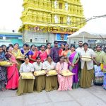 ಮೈಸೂರು: ಸ್ವಚ್ಛತಾ ಕಾರ್ಯನಿರ್ವಹಿಸುವ ಮಹಿಳಾ ಸಿಬ್ಬಂದಿಗಳಿಗೆ ಬಾಗಿನ ಸಮರ್ಪಣೆ