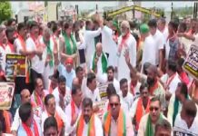 ತಮಿಳುನಾಡಿಗೆ ನೀರು ಬಿಡದಂತೆ ಆಗ್ರಹ: ಕೆಆರ್ ಎಸ್ ನಲ್ಲಿ ಬಿಜೆಪಿ ಪ್ರತಿಭಟನೆ