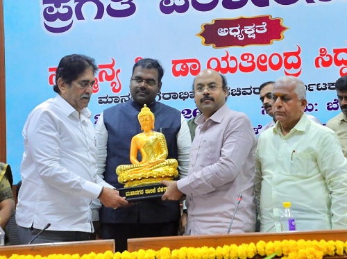ಬೆಳಗಾವಿ ನಗರದ ಅಭಿವೃದ್ಧಿ ಕಾಮಗಾರಿಗಳಿಗೆ ವೇಗ ನೀಡಿ: ಸಚಿವ ಡಾ. ಯತೀಂದ್ರ ಸಿದ್ದರಾಮಯ್ಯ