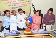ನಗರ ಸ್ಥಳೀಯ ಸಂಸ್ಥೆಗಳು ಸಂಪನ್ಮೂಲ ಕ್ರೋಢೀಕರಣಕ್ಕೆ ಹೆಚ್ಚಿನ ಒತ್ತು ನೀಡಿ -ಸಚಿವ ಹೆಚ್ ಸಿ ಬಾಲಕೃಷ್ಣ