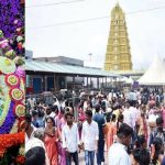 ಕೊನೆಯ ಆಷಾಢ: ತಾಯಿ ಚಾಮುಂಡೇಶ್ವರಿಗೆ ವಿಶೇಷಾಲಂಕಾರ: ಬೆಟ್ಟಕ್ಕೆ ಹರಿದು ಬಂದ ಭಕ್ತಸಾಗರ
