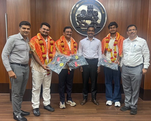ಜಮ್ಮು-ಕಾಶ್ಮೀರದಿಂದ ಕನ್ಯಾಕುಮಾರಿವರೆಗೆ ಸೈಕ್ಲಿಂಗ್ ಸಾಧನೆ: ಉದ್ಯಮಿ ಸತ್ವೀರ್ ರೊಟ್ಟಿ ಕುಟುಂಬಕ್ಕೆ ಕ್ರೀಡಾ ಇಲಾಖೆಯಿಂದ ಗೌರವ ಸನ್ಮಾನ