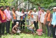 ಮೈಸೂರಿನಲ್ಲಿ ಈದ್ ಮಿಲಾದ್ ಆಚರಣೆ: ಭಾವೈಕ್ಯತೆಯ ಸಂದೇಶ ಸಾರಿದ ಹಿಂದೂ-ಮುಸ್ಲಿಂ ಬಾಂಧವರು.