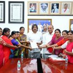 ಬಿಸಿಯೂಟ ನೌಕರರಿಗೆ ಕನಿಷ್ಠ ವೇತನ ಹೆಚ್ಚಿಸಲು ಸಹಾಯ ಮಾಡುವೆ: ಸಚಿವ ಮಧು ಬಂಗಾರಪ್ಪ ಭರವಸೆ