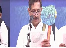 ನೂತನ ಸಚಿವರಾಗಿ ಅಜಯ್ ಸಿಂಗ್, ಹೆಚ್ ಸಿ ಬಾಲಕೃಷ್ಣ ಪ್ರಮಾಣ ವಚನ ಸ್ವೀಕಾರ