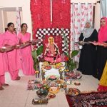 ವರ ಮಹಾಲಕ್ಷ್ಮಿ ಪೂಜೆಯಲ್ಲಿ ಭಾಗಿಯಾಗಿ ಸೌಹಾರ್ದತೆ ಸಂದೇಶ ಸಾರಿದ ಮುಸ್ಲೀಂ ಬಾಂಧವರು