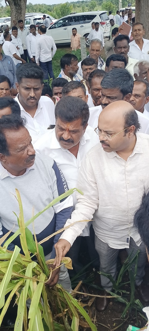 ಸಚಿವ ಯತೀಂದ್ರ ಸಿದ್ದರಾಮಯ್ಯರಿಂದ ಬರ ವೀಕ್ಷಣೆ, ಕುಡಿಯುವ ನೀರಿನ ಪೂರೈಕೆ ಕುರಿತು ಪರಿಶೀಲನೆ