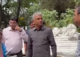 ಫ್ಲೈಓವರ್ ನಲ್ಲಿ ಪರಿಶೀಲನೆ: ಅಧಿಕಾರಿಗಳಿಗೆ ತರಾಟೆ ತೆಗೆದುಕೊಂಡ ಸಚಿವ ಕೃಷ್ಣಭೈರೇಗೌಡ