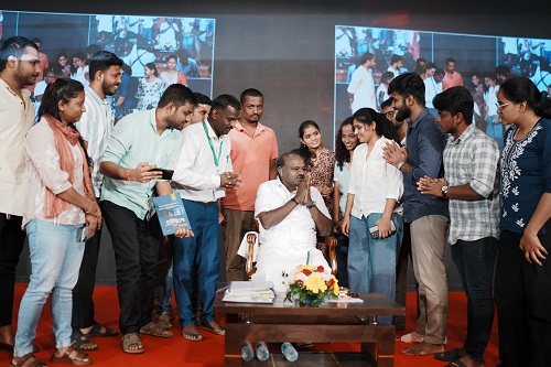 ಪ್ರತಿ ಕುಟುಂಬಕ್ಕೆ ಒಂದೊಂದು ಸರ್ಕಾರಿ ಉದ್ಯೋಗ; ಕೇಂದ್ರ ಸಚಿವ HDK ಹೊಸ ಆಲೋಚನೆ