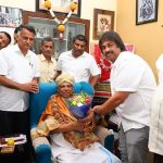 ಕಾಗೋಡು ತಿಮ್ಮಪ್ಪ ಅವರಿಗೆ ರಾಜ್ಯೋತ್ಸವ ಪ್ರಶಸ್ತಿ, ಮನೆಗೆ ತೆರಳಿ ಅಭಿನಂದಿಸಿದ ಸಚಿವ ಮಧು ಬಂಗಾರಪ್ಪ ಕಾಗೋಡು ತಿಮ್ಮಪ್ಪ ಅವರಿಗೆ ರಾಜ್ಯೋತ್ಸವ ಪ್ರಶಸ್ತಿ, ಮನೆಗೆ ತೆರಳಿ ಅಭಿನಂದಿಸಿದ ಸಚಿವ ಮಧು ಬಂಗಾರಪ್ಪ