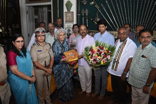 Mysuru Dasara mysore dasara-royal family mysore dasara royal family