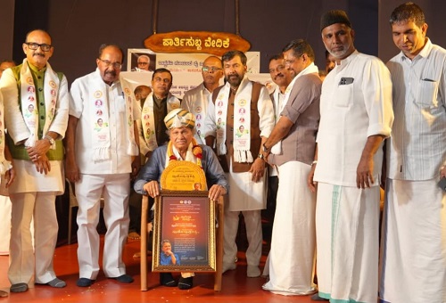 ಹಿರಿಯ ಸಾಹಿತಿ ಡಾ. ಬರಗೂರು ರಾಮಚಂದ್ರಪ್ಪ ಅವರಿಗೆ ‘ಪುವೆಂಪು ಪ್ರಶಸ್ತಿ’ ಪ್ರದಾನ
