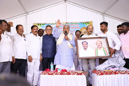 ನನ್ನನ್ನು ಬ್ಲ್ಯಾಕ್‌ ಮೇಲ್ ಮಾಡಲು ಯತ್ನ: ಇದರ ಹಿಂದೆ ಯಾರಿದ್ದಾರೆ ಗೊತ್ತಾಗಬೇಕು- ಮಾಜಿ ಸಿಎಂ ಸಿದ್ದರಾಮಯ್ಯ
