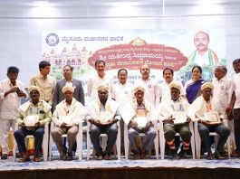ಮೈಸೂರು ದಸರಾ ಯಶಸ್ಸಿನಲ್ಲಿ ಸ್ವಚ್ಛತಾ ಸೇನಾನಿಗಳ ಸೇವೆ ಅನನ್ಯ- ಸಚಿವ ಡಾ ಯತೀಂದ್ರ ಸಿದ್ದರಾಮಯ್ಯ ಮೈಸೂರು ದಸರಾ ಯಶಸ್ಸಿನಲ್ಲಿ ಸ್ವಚ್ಛತಾ ಸೇನಾನಿಗಳ ಸೇವೆ ಅನನ್ಯ- ಸಚಿವ ಡಾ ಯತೀಂದ್ರ ಸಿದ್ದರಾಮಯ್ಯ