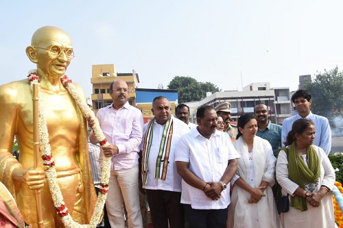 Gandhiji yathindra siddaramaiah.jpg1